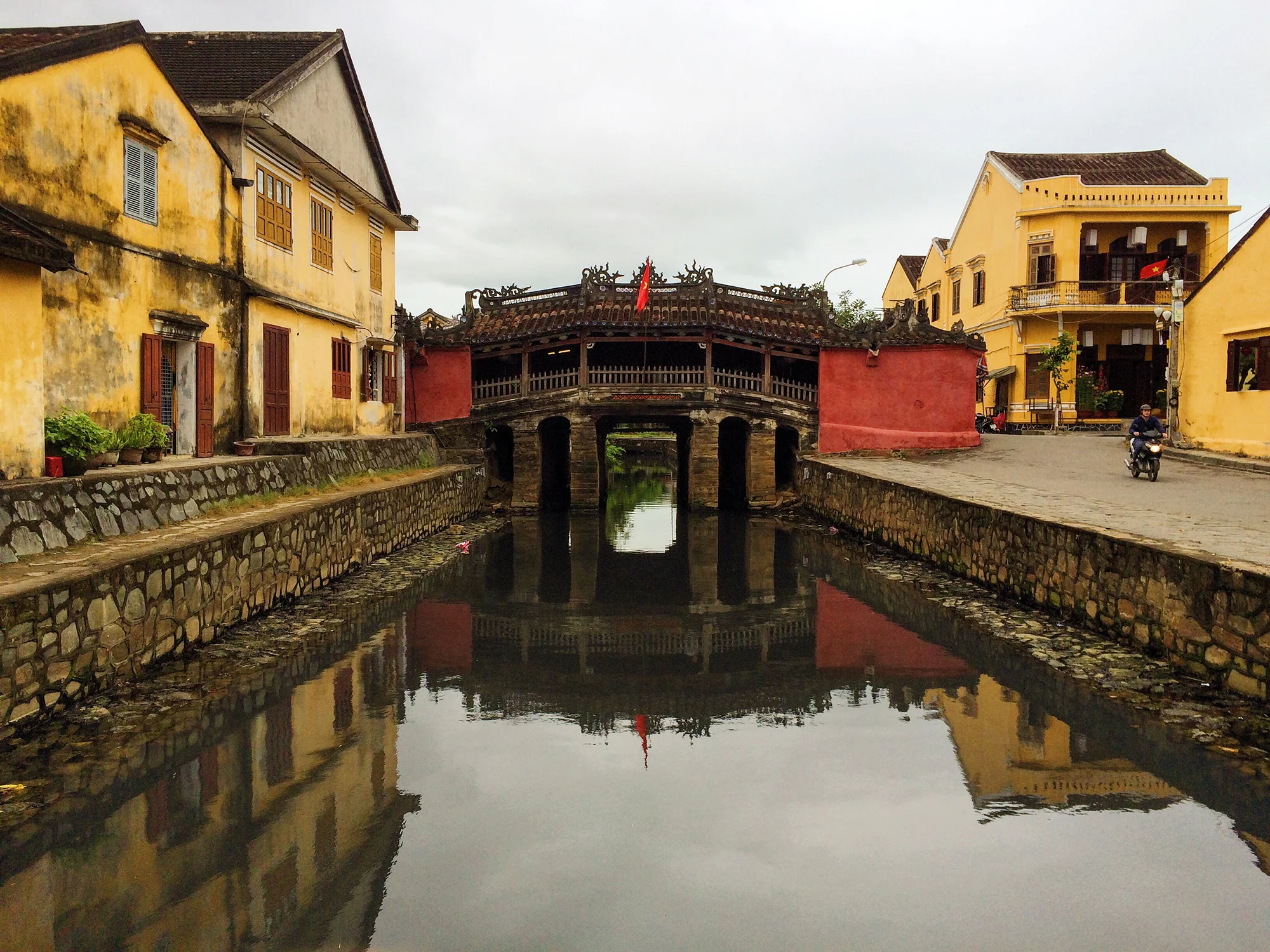 TRAVEL BACK IN TIME TO HOI AN