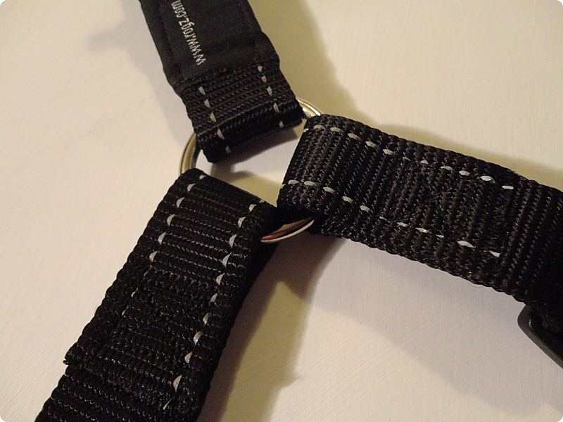 Nylon ribbon ends are stitched on the inside - ouch!