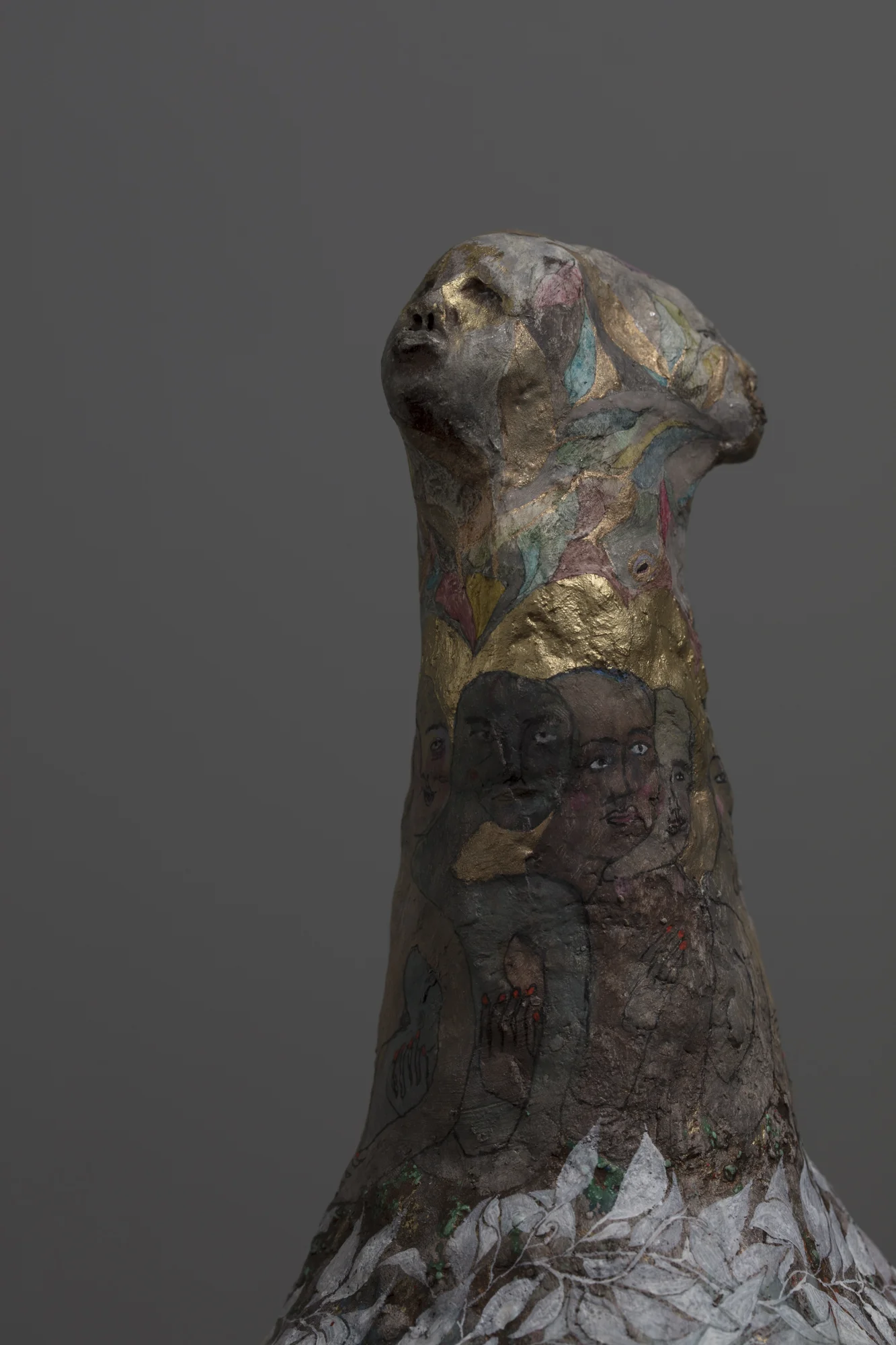 Suji Park oo0O0oo0O0oo0O0oo 1 February - 23 February Aah (detail) 2016 oil, tempera, watercolour, graphite, gold and pigment on fired clay 290 x 200 x 130mm