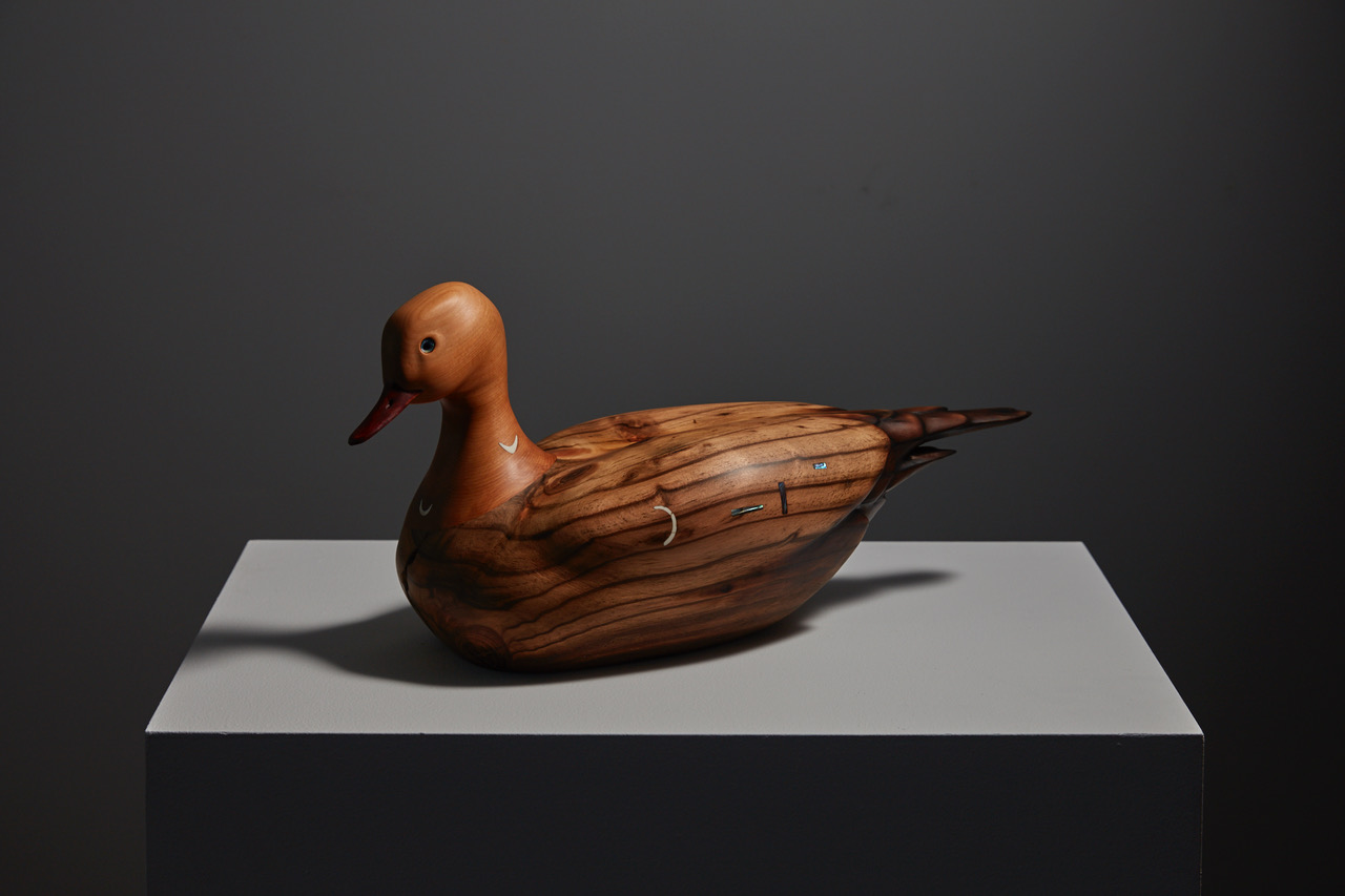 Kēkē (i) 2017/2018 found rimu, railway sleeper, paua shell, sheep bone, blood 240 x 200 x 500mm