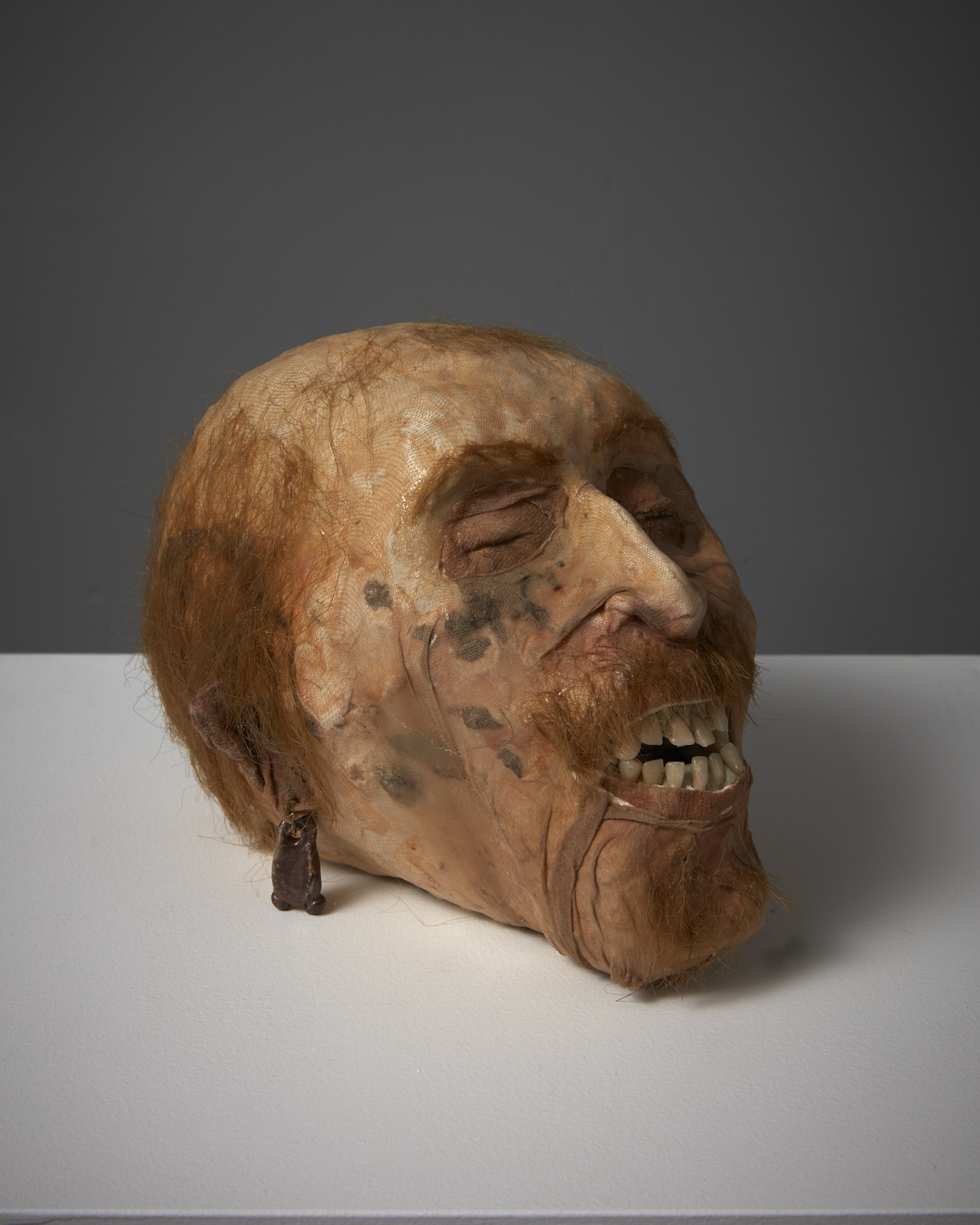 Francis Upritchard George Dunford 2015 paper mache, modelling material, resin, nylon, oil paint, synthetic hair and synthetic teeth, ceramic 180 x 185 x 250mm
