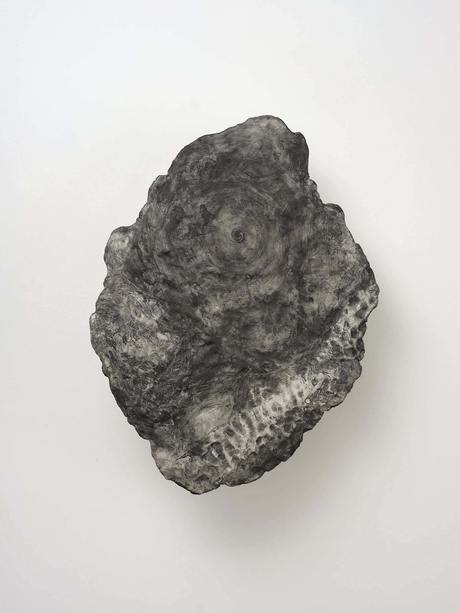 Suji Park Private Ruins 16 March - 13 April 굴 Gool (cave) 2024 graphite powder on epoxy clay 680 x 500 x 170mm