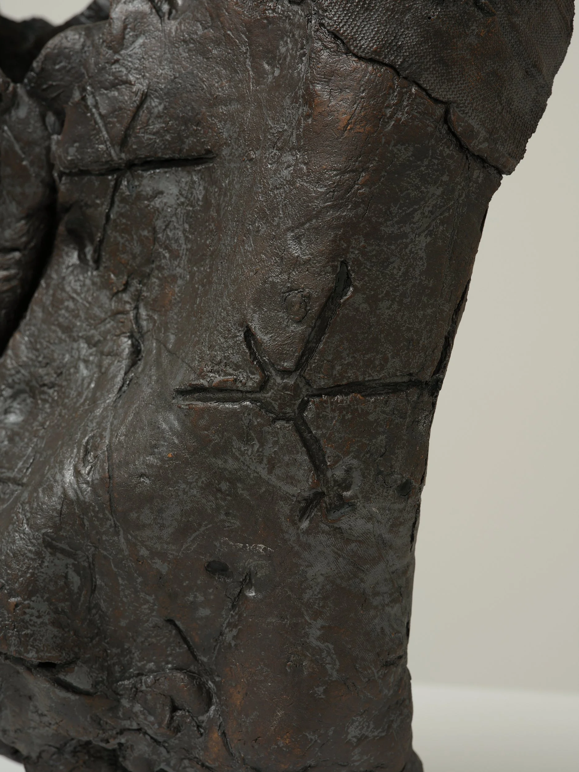   Tool  (detail) 2024/ 2026 clay, pigment, oxide, glass 280 x 200 x 420mm 