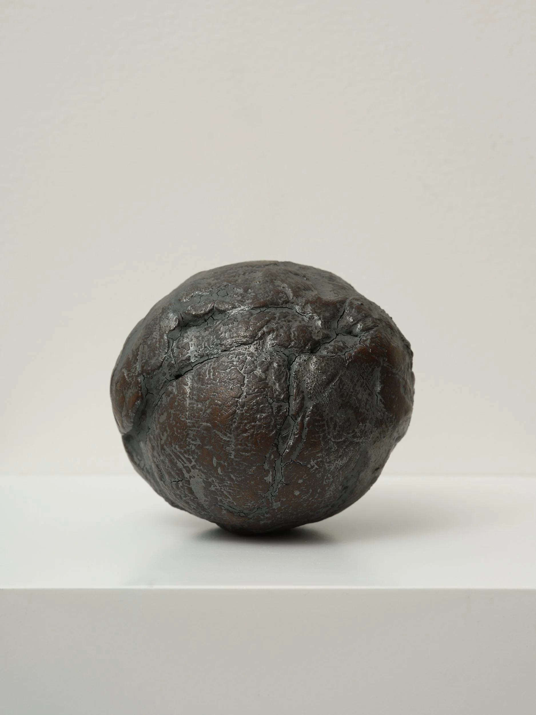   Ball  2025 clay, pigment, oxide 100 x 100 x 100mm 