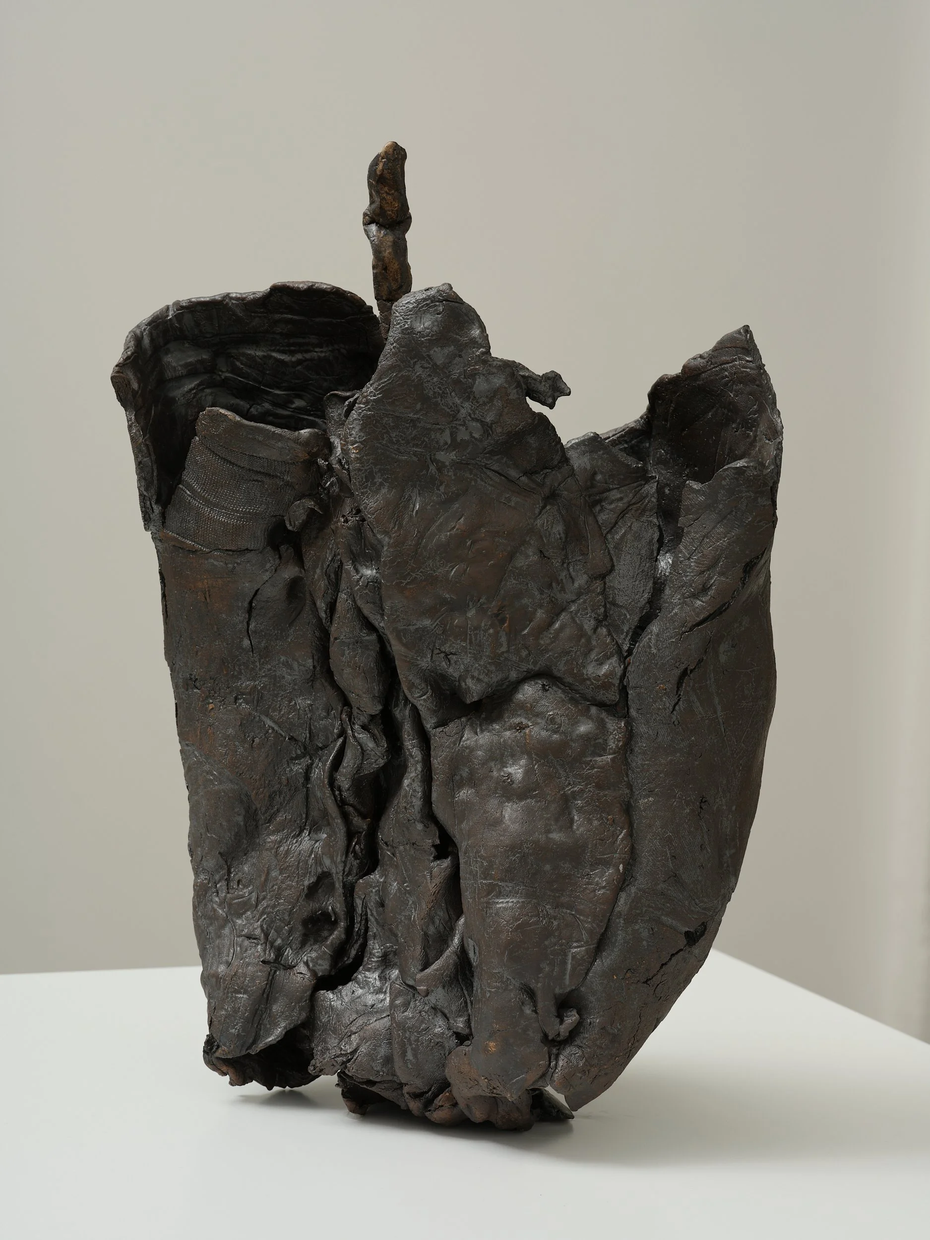   Tool  2024/ 2026 clay, pigment, oxide, glass 280 x 200 x 420mm 