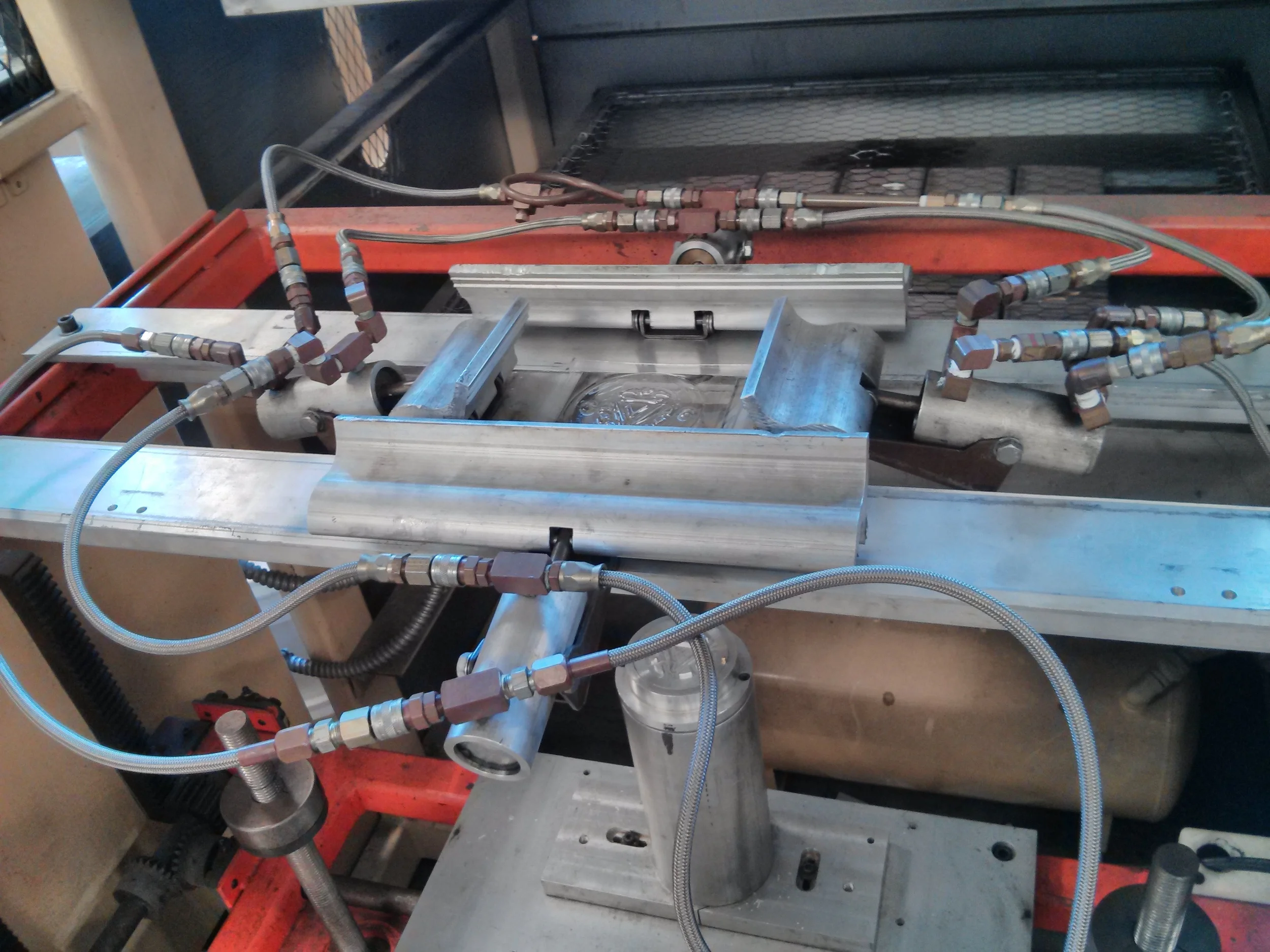 Thermoforming yoyo windows