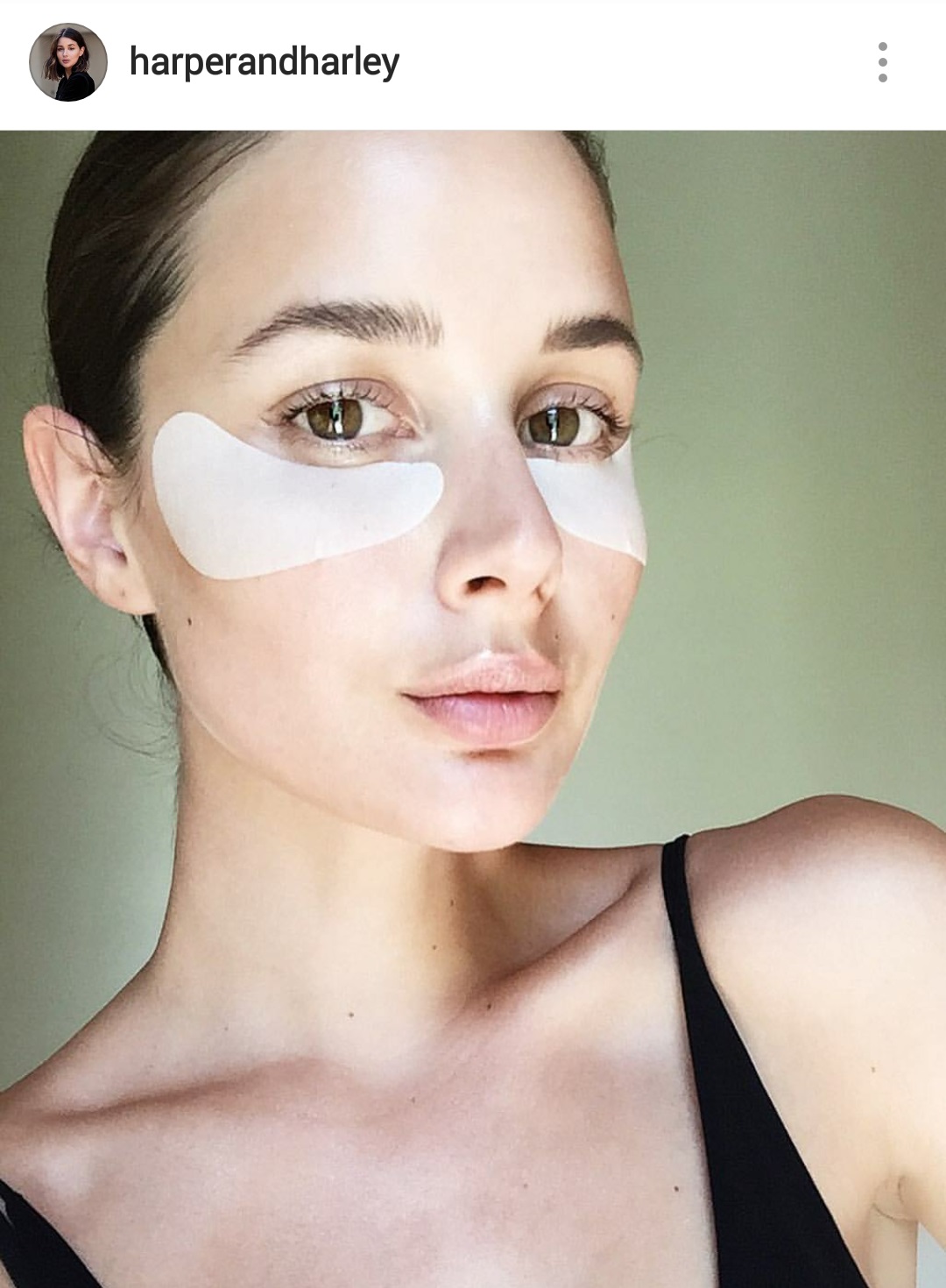 Everyday human & Instagram influencer - Sara Donaldson models for Estee Lauder. Image credit @harperandharley