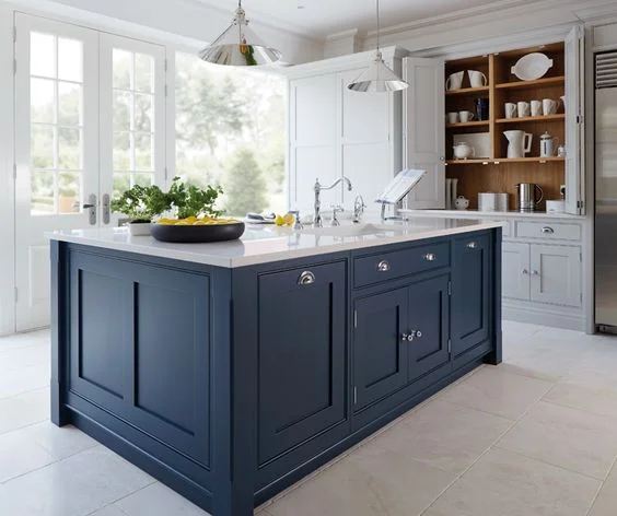 TOM HOWLEY KITCHEN