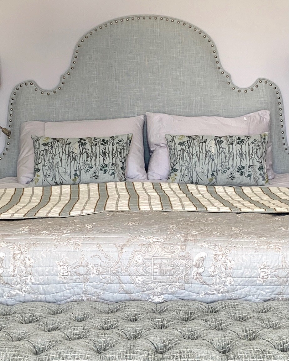 This headboard is stunning - such a beautiful shape and we love the extra detail of the studs. Layering different textures and patterns on a bed works so well and creates a cosy and inviting look. ​​​​​​​​
​​​​​​​​
#countryhouseinteriors #interiordes