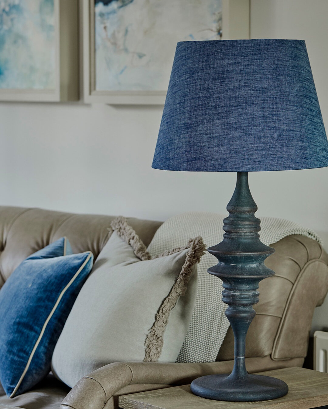 A warm and inviting snug area in this calming Cobham project. ​​​​​​​​
​​​​​​​​
​​​​​​​​
#countryhouseinteriors #interiordesign #luxurydesign #rusticchic #surreyinteriors #annawilsoninteriors #interior #interiors #instainteriorstyling #interiorstylin