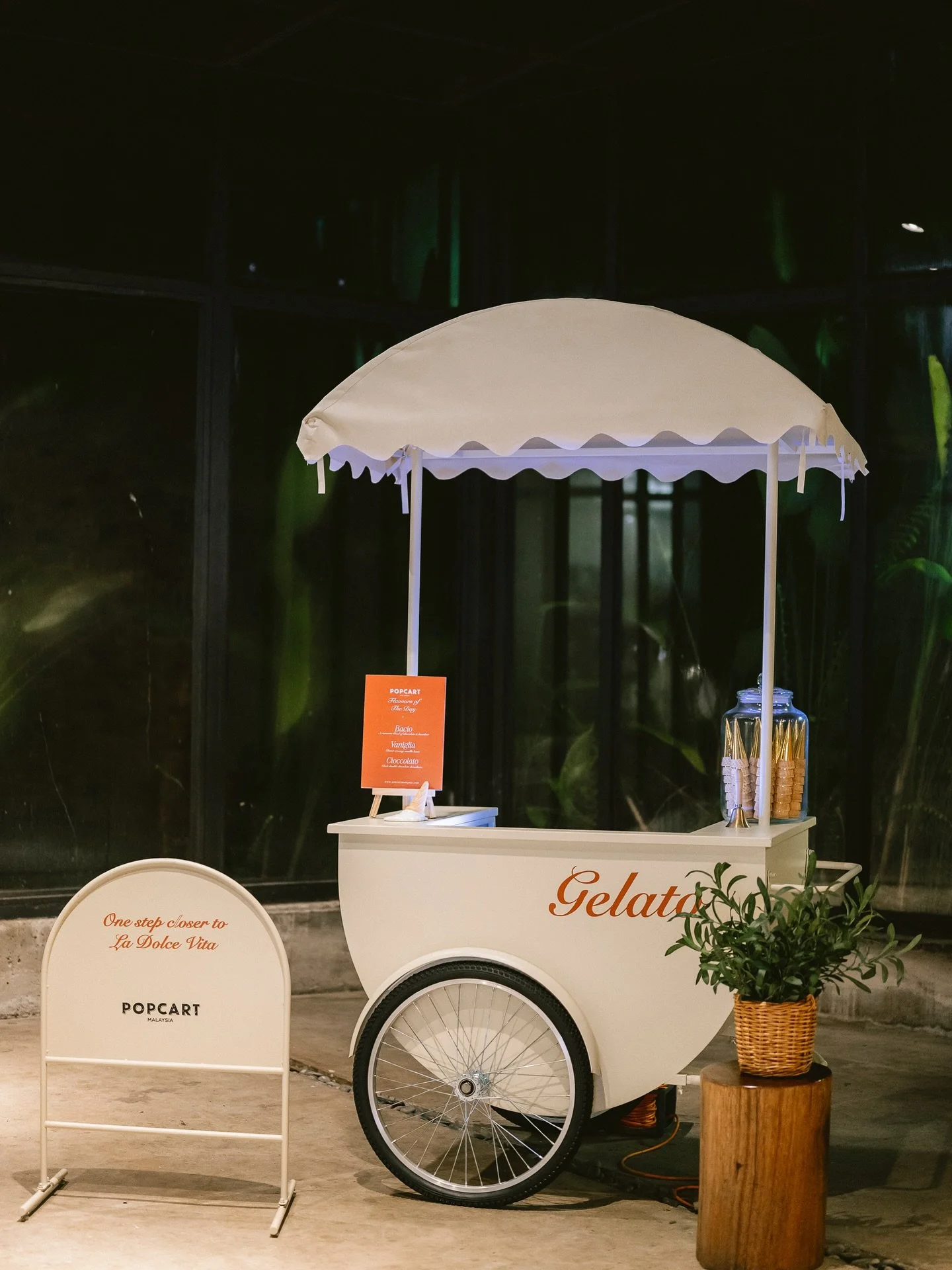 Gelato dreams served on wheels. One step closer to La Dolce Vita with Popcart 🍦✨