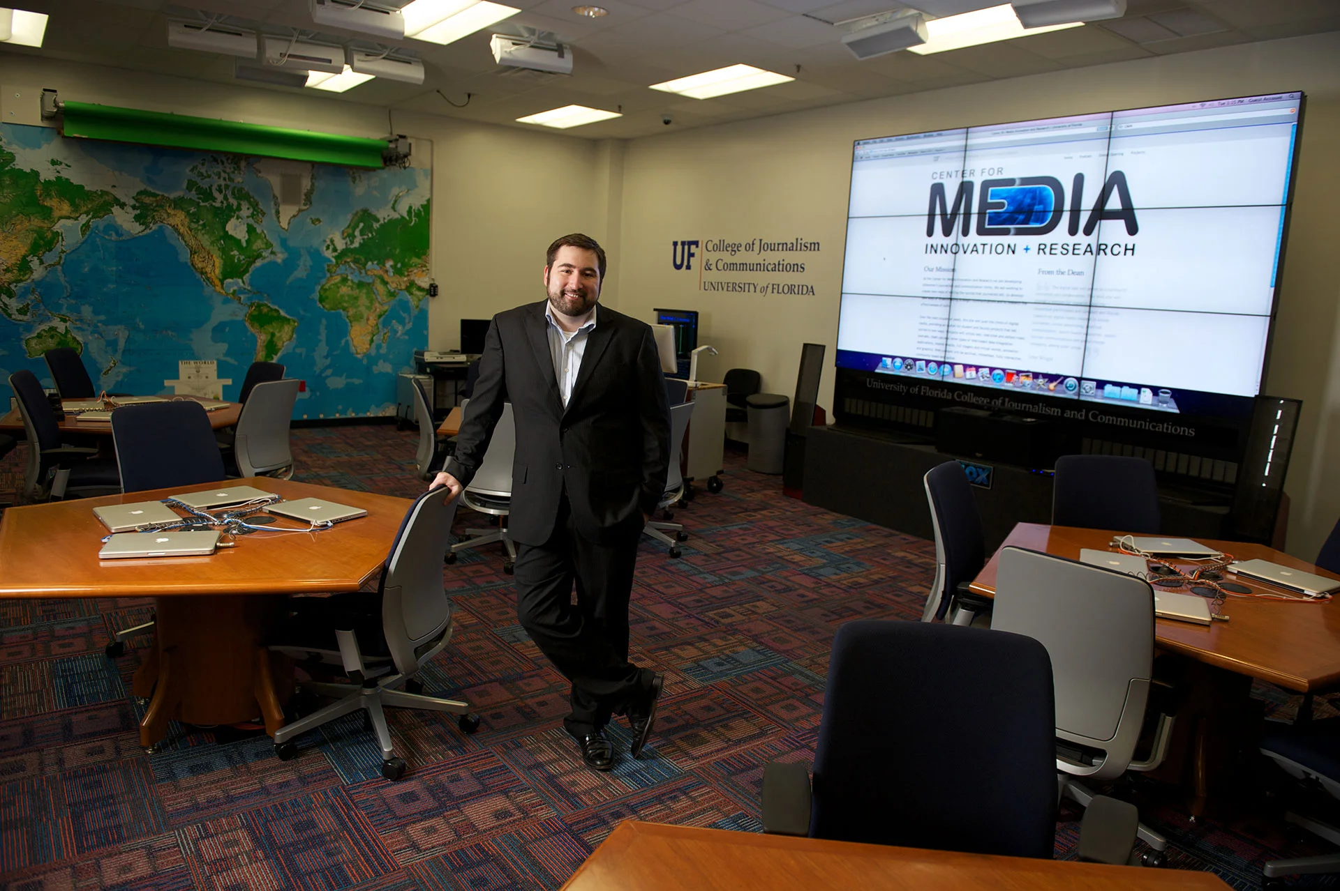21CNL_director.jpg