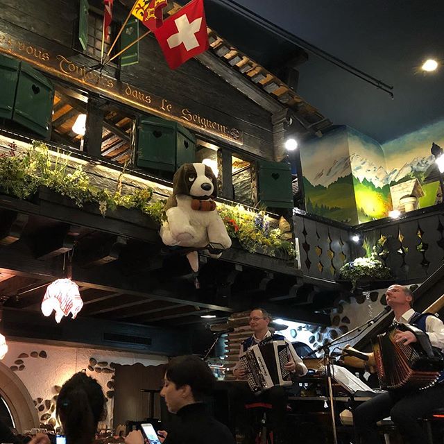 Jetlagged and hungry first night in Switzerland leads to dinner at a tourist trap. Yes there was yodeling and alphorn playing with our fondue Neuchâteloise. Eidelweiss, surprisingly, sticks in your head the more times you hear it. #wanttostealthegia