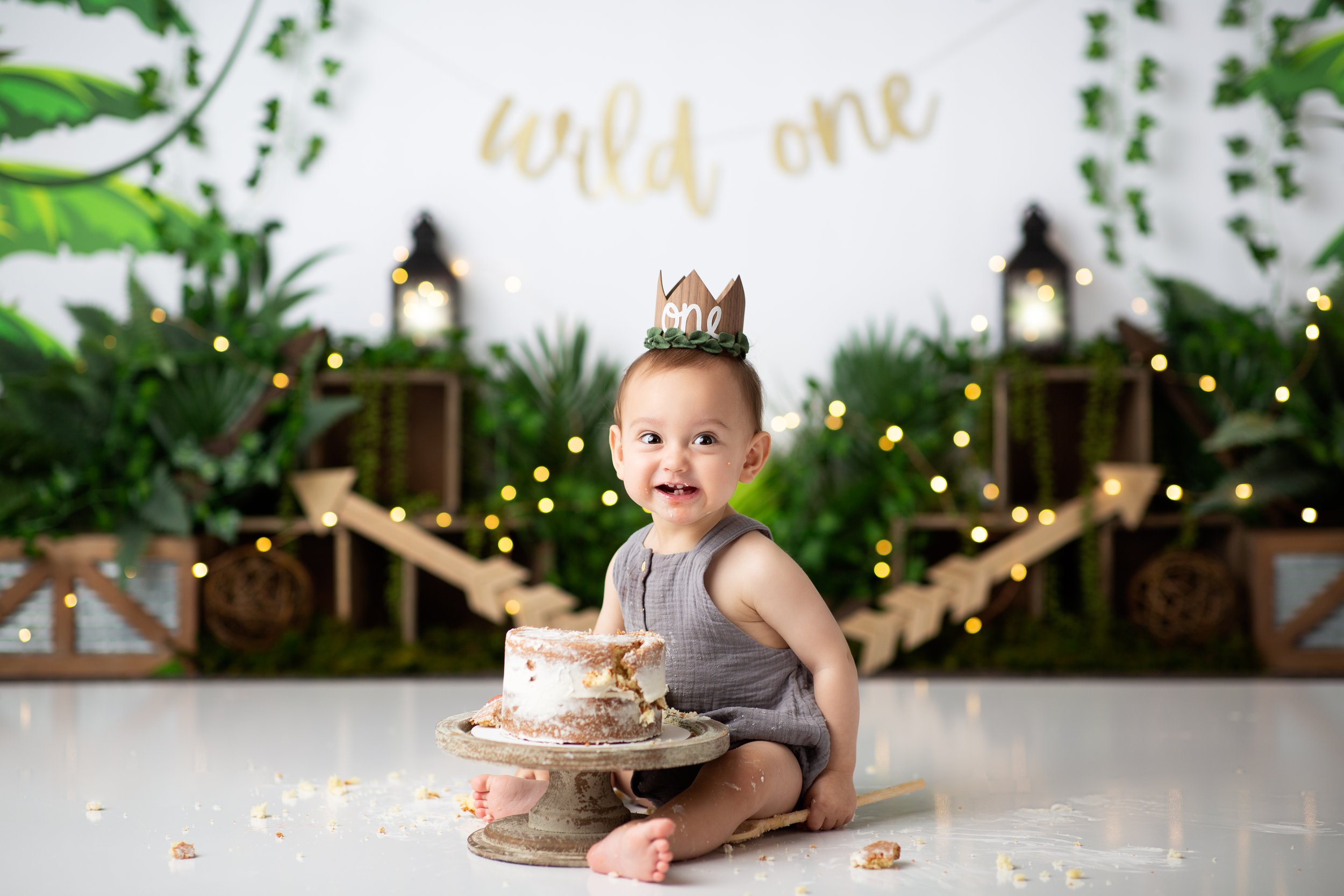How to Choose a Cake Smash Theme for your Birthday Shoot  Season Moore  Photography