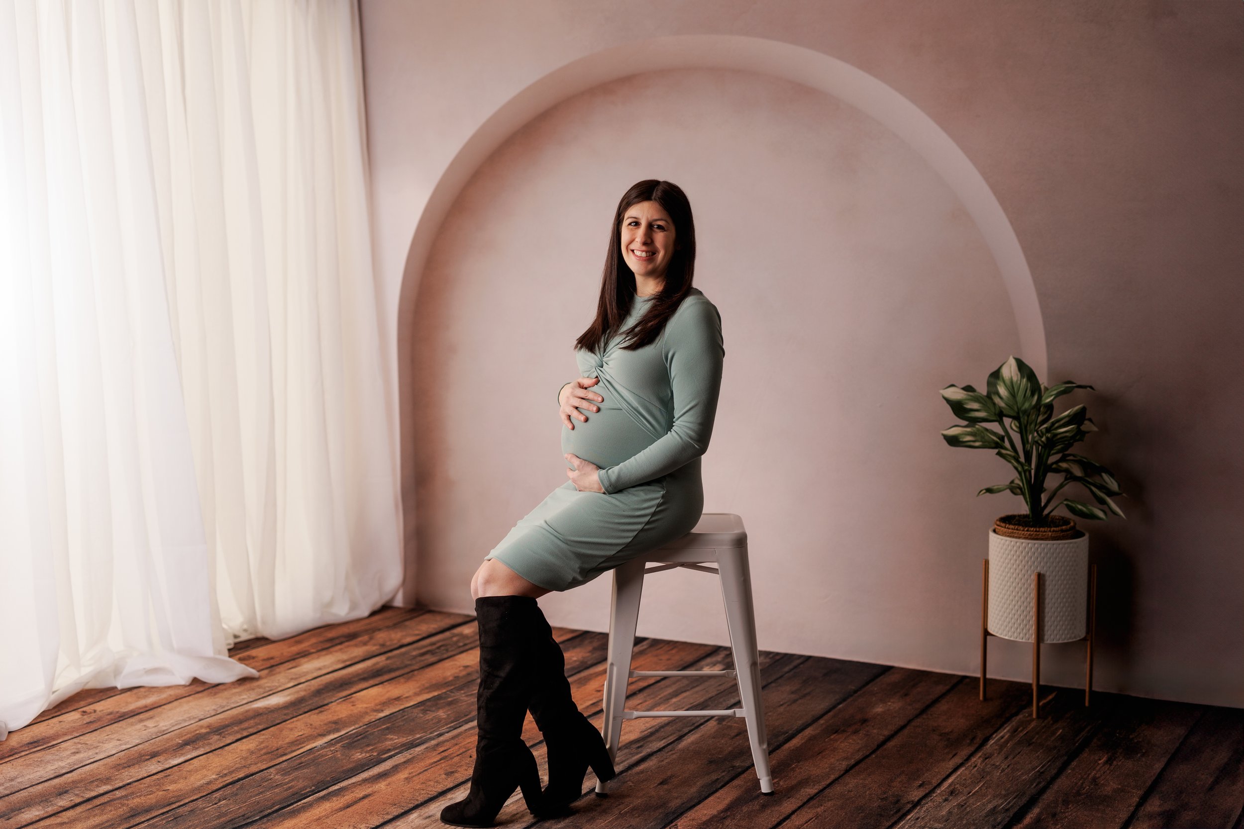 Maternity Sessions in the Studio