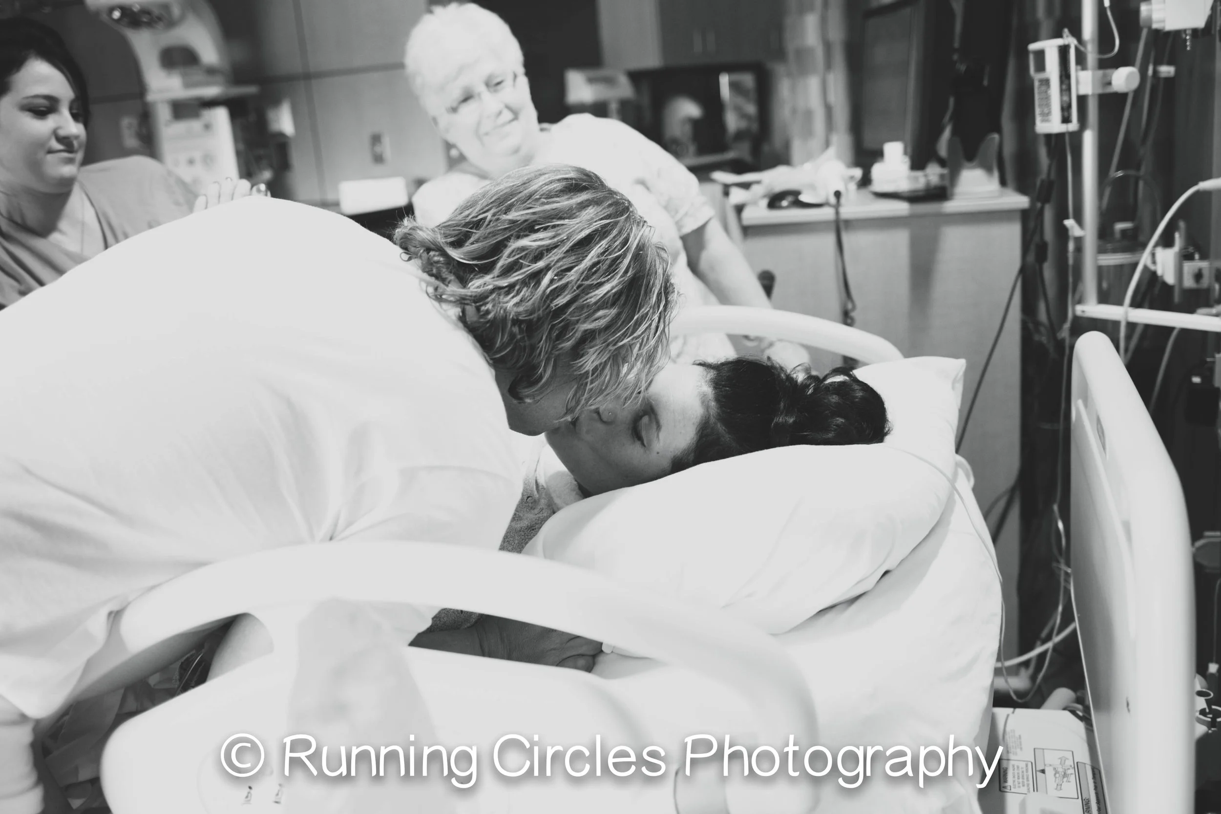support birth photographers tampa.jpg