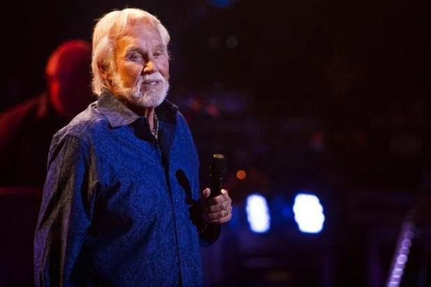 The Night Kenny Rogers Held Them in the Central Valley