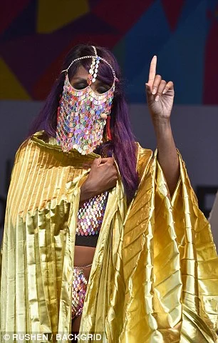 Sinitta Sparkles.jpg