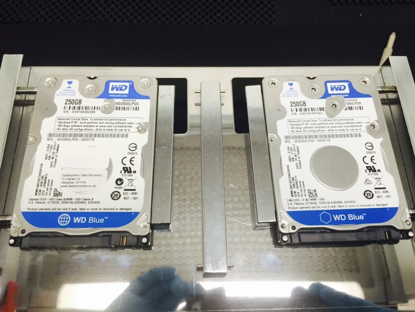 Western Digital WD2500LPVX-00V0TT0 ready to get head swap 