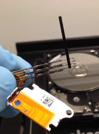 Checking the head and sliders on a 5400.6 Seagate