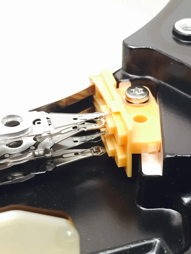 Unrecoverable Hitachi HDS721010CLA332 1TB