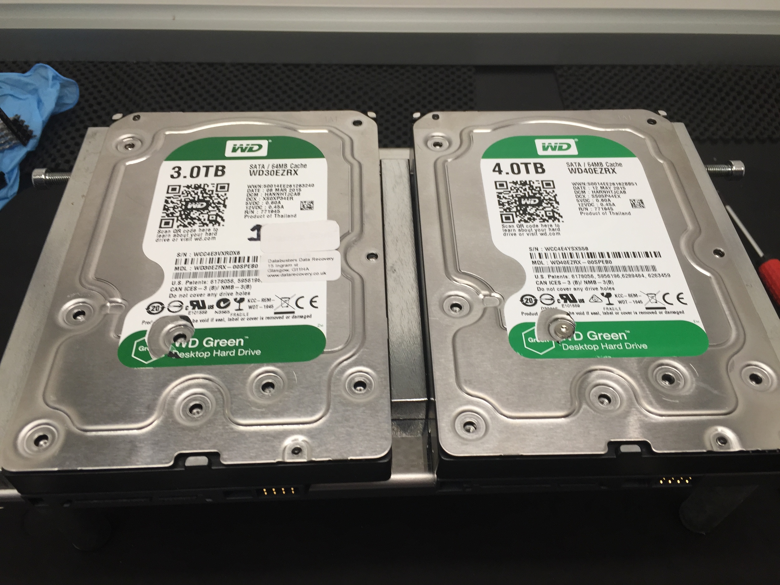 Done, just need to screw these back up and get the 4TB ready for recovery 