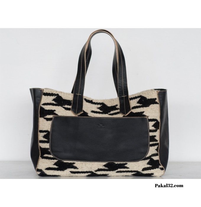  Albán Houndstooth Handbag ($220)