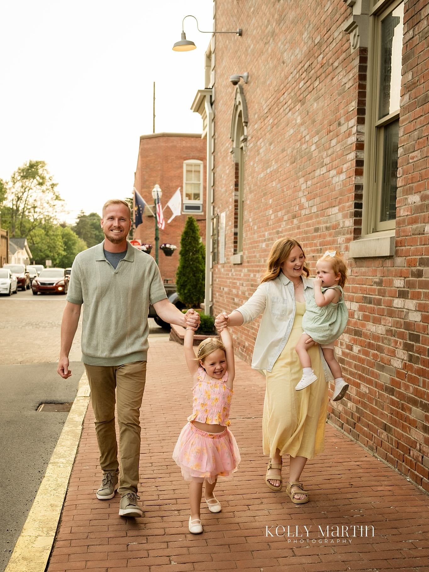 Hanging out on Brick Street #kellymartinphotography #indianapolisfamilyphotographer #zionsvillefamilyphotographer