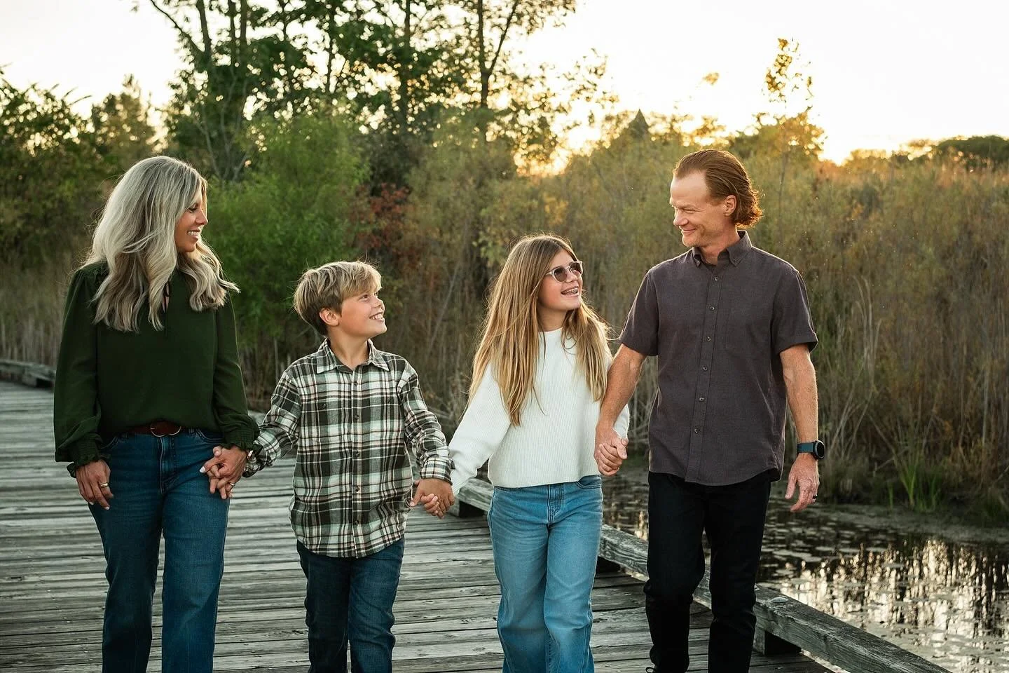 I first shot the Chambers family NINE years ago and a couple times since, the most recent in 2021.  They are not the first clients to take a photo break then venture back.  I am always here waiting for ya! 😃 #kellymartinphotography #indianapolisfami