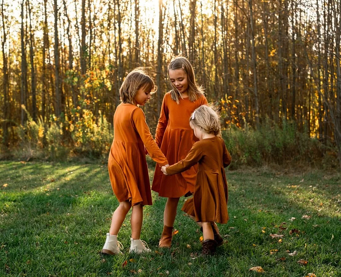 Totally authentic moment - I was just happy they decided to play in good light 😀 #kellymartinphotography #indianapolisfamilyphotographer #zionsvillefamilyphotographer
