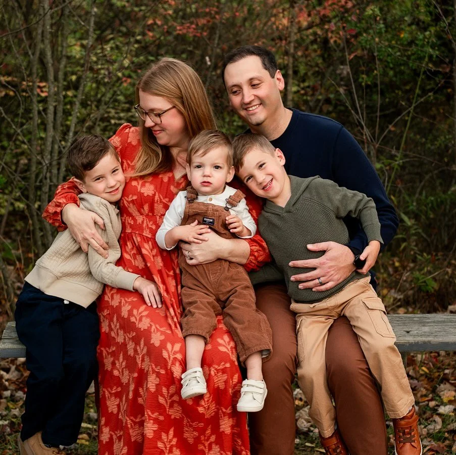 Armfuls of cuddly boys 🩷 #kellymartinphotography #indianapolisfamilyphotographer #zionsvillefamilyphotographer