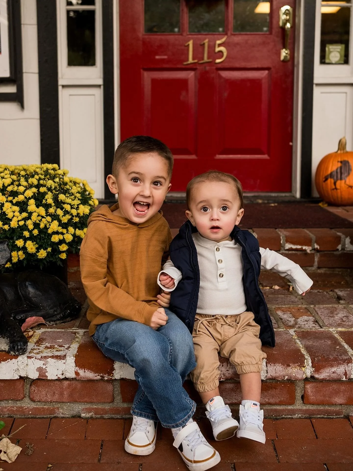 Quick, energetic sessions when it&rsquo;s cold - gotta keep the kids moving or they will remember it&rsquo;s cold out 😀  These guys were troopers tonight #kellymartinphotography #indianapolisfamilyphotographer #zionsvillefamilyphotographer