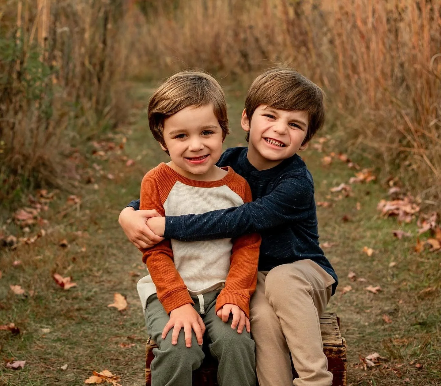 My three sessions tonight all had boys - fart jokes galore 🤣  #kellymartinphotography #indianapolisfamilyphotographer #zionsvillefamilyphotographer