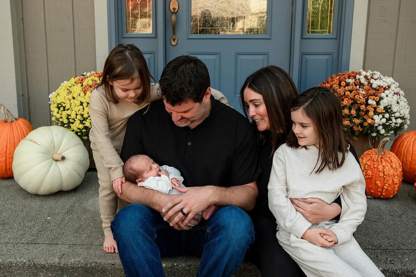 The Getber family added another pumpkin to their patch 😀🎃#kellymartinphotography #indianapolisnewbornphotographer #zionsvillenewbornphotographer #newbornlifestylephotography