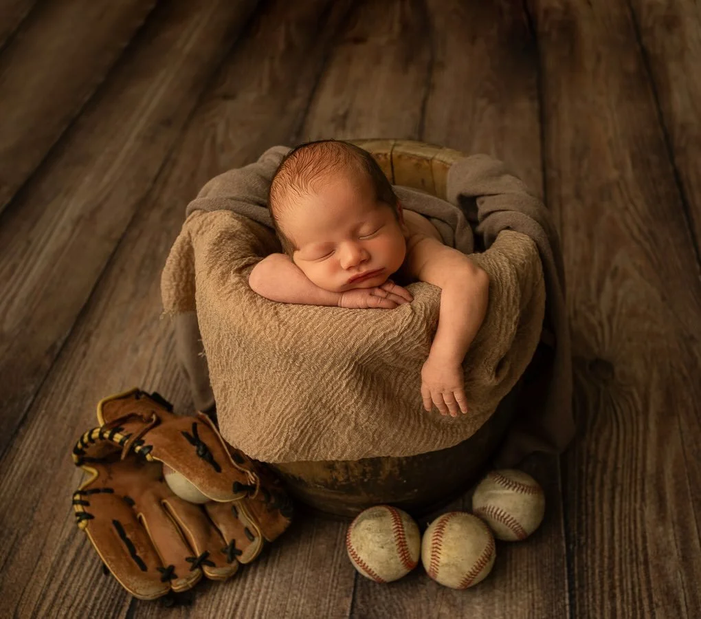 Future MVP ⚾️#kellymartinphotography #indianapolisnewbornphotographer #zionsvillenewbornphotographer #zionsvillephotographystudio