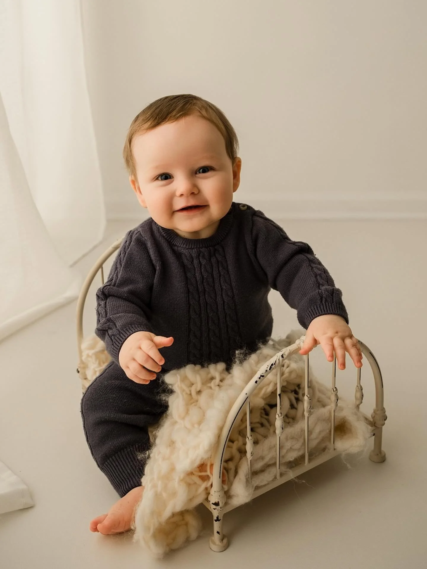 How did I get so lucky to spend my morning with this happy sweetheart?? I&rsquo;m also lucky enough to see him every 4 months for photos.  Next up will be the big #1 in June! #Kellymartinphotography #indianapolisfamilyphotographer #zionsvillefamilyph