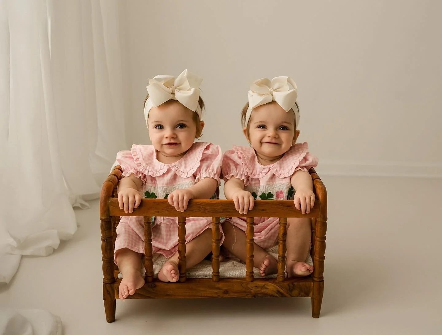 Double the cuteness! ❤️❤️#kellymartinphotography #indianapolisfamilyphotographer #zionsvillefamilyphotographer