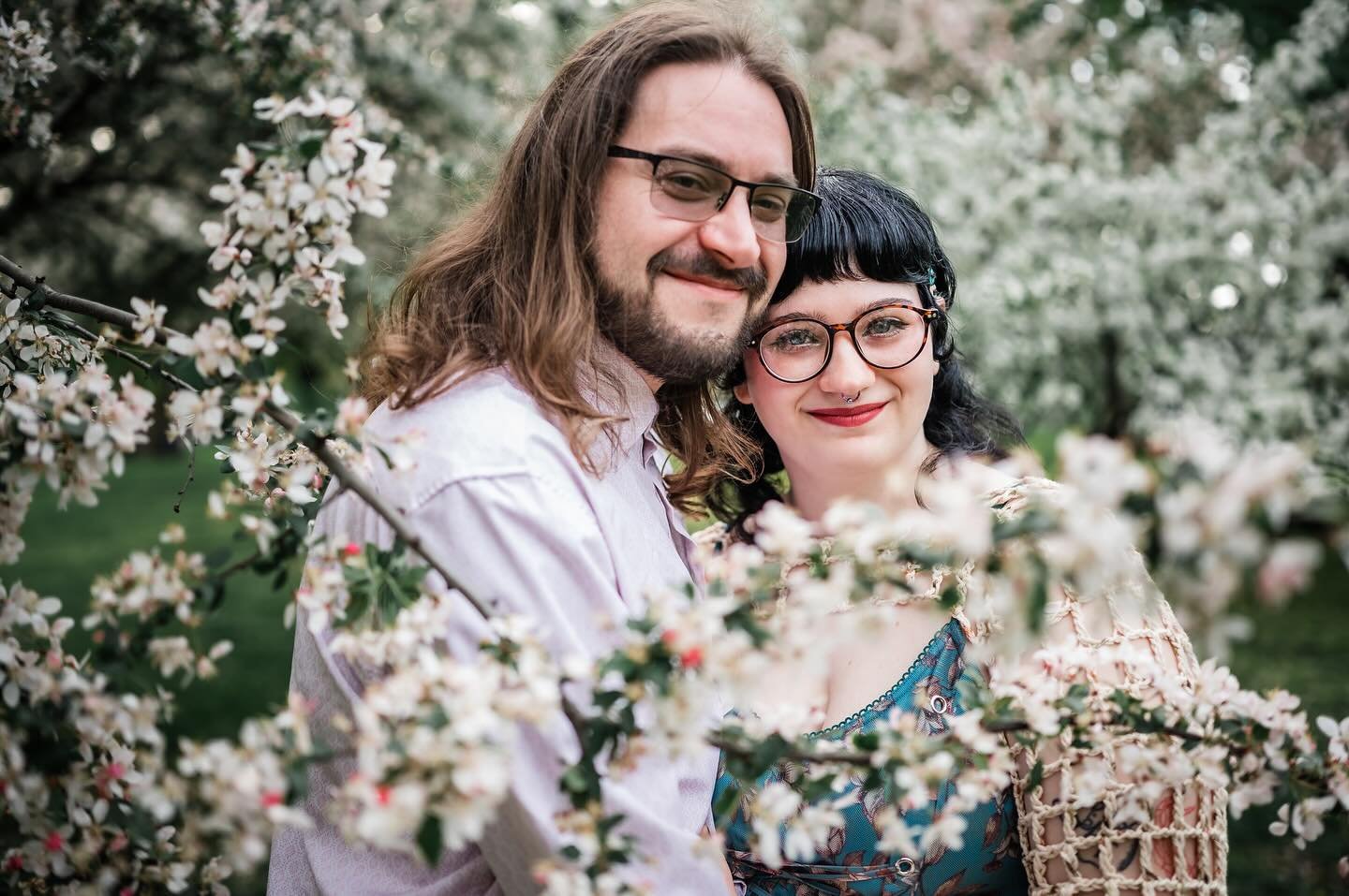 This was a Magical evening at Washington Park with Maeve and Dylan! 🌷 We had the best time Soaking up the sunshine amidst blooming tulips and trees. Can&rsquo;t wait for their wedding at the beautiful Rosemary Spano! 💍✨

 #WashingtonPark #SpringVib