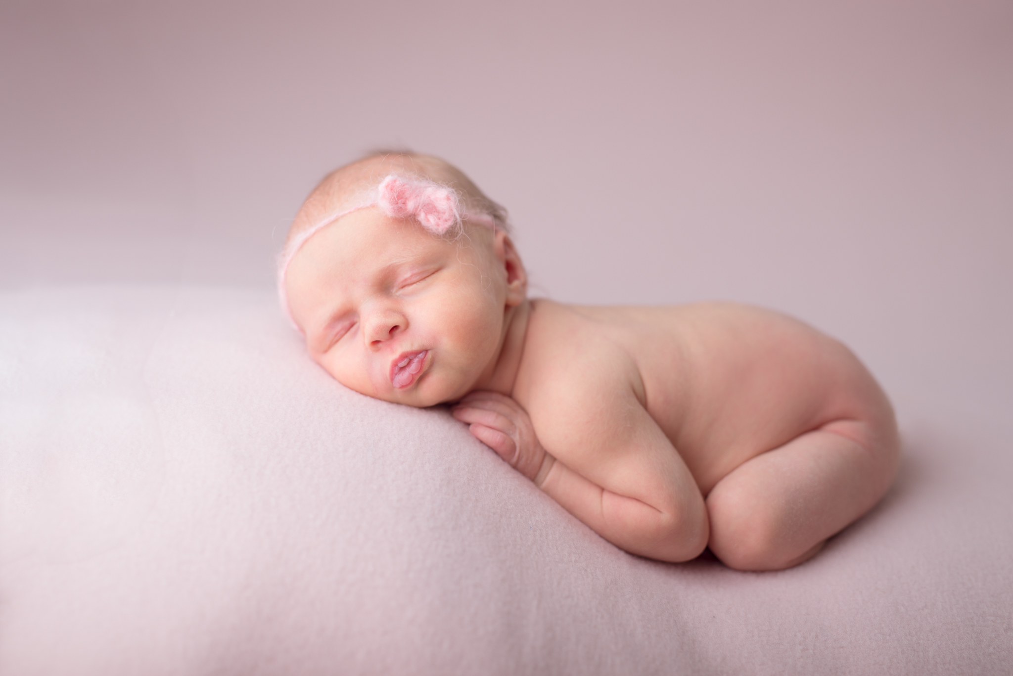 Newborn45NaomiLuciennePhotography052018-2-Edit.jpg