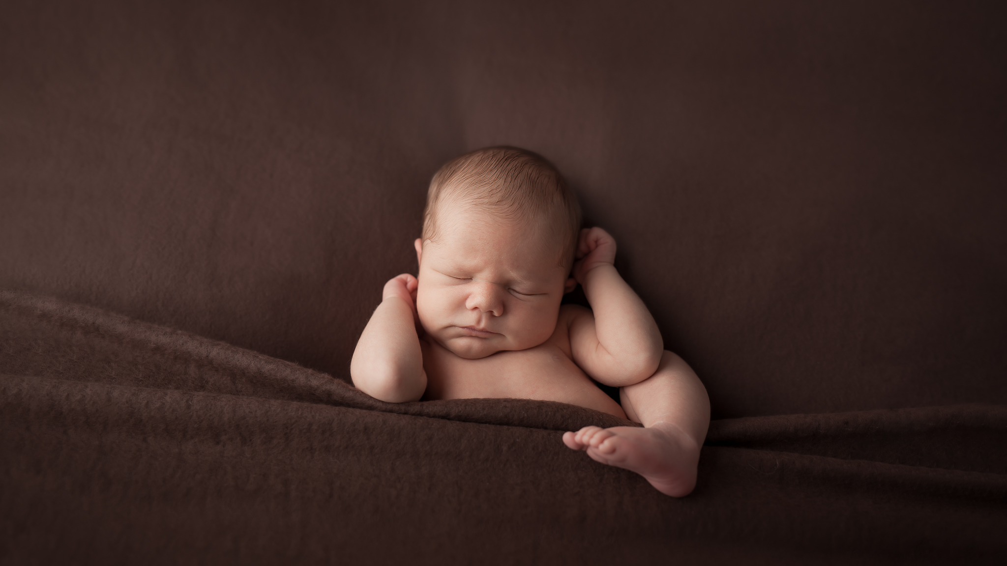 Newborn297NaomiLuciennePhotography052018-Edit.jpg