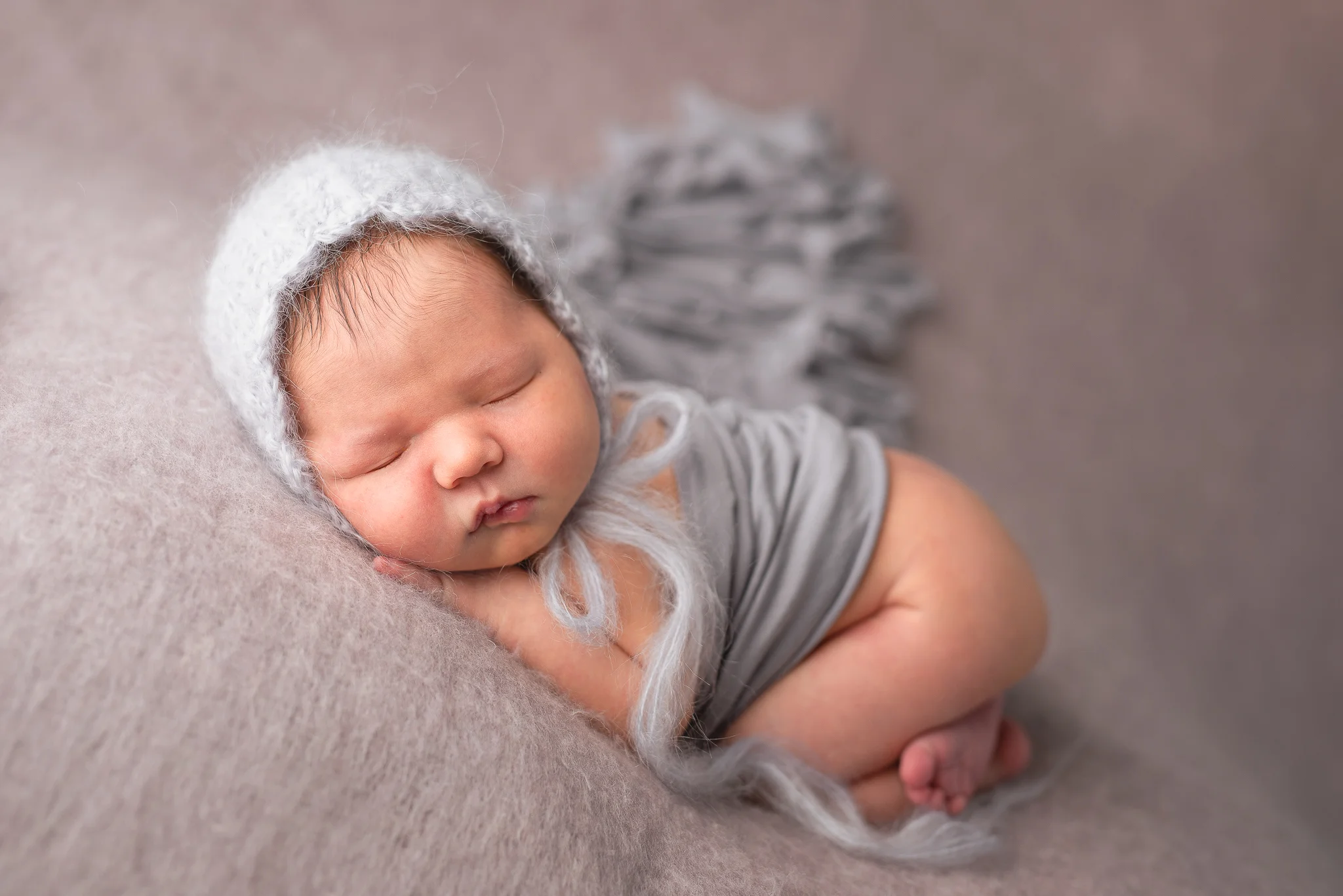 Newborn05NaomiLuciennePhotography102018-3-Edit.jpg