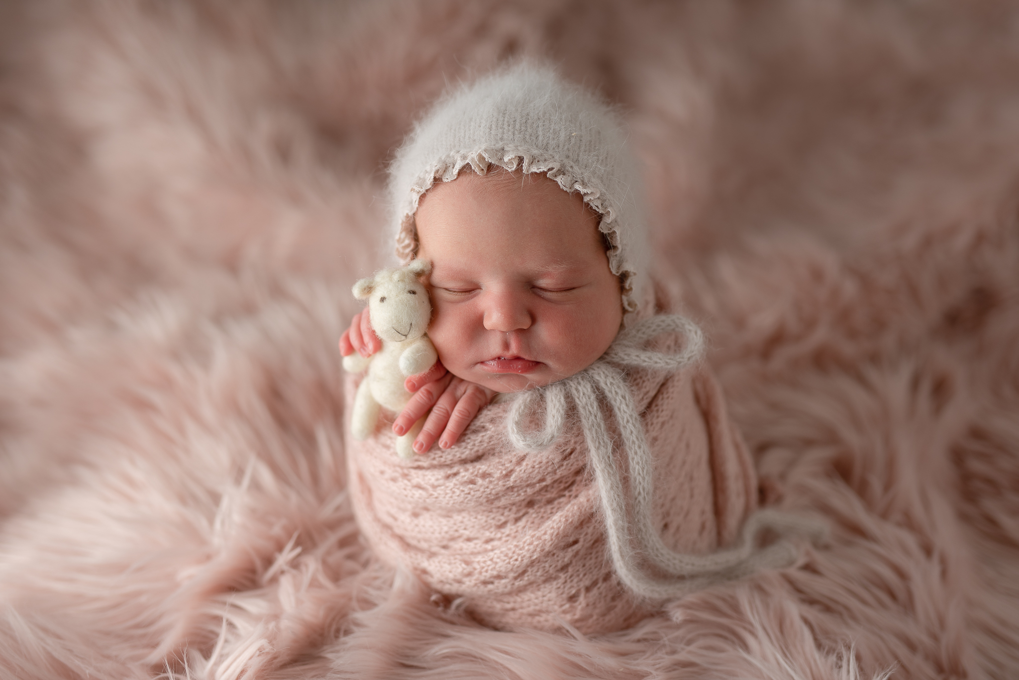 Newborn43NaomiLuciennePhotography032019-Edit.jpg