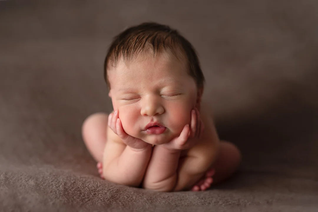 Newborn272NaomiLuciennePhotography042019-Edit.jpg