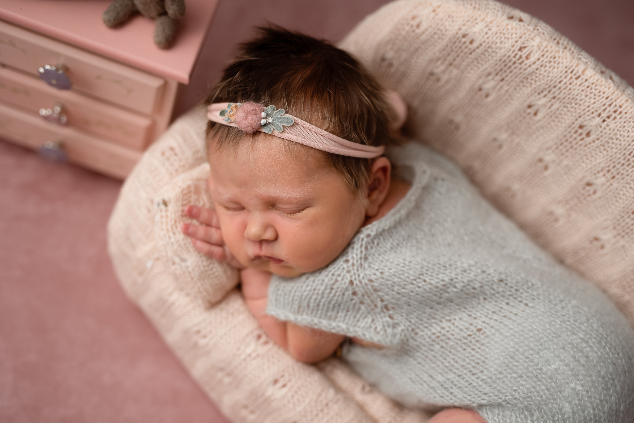 Newborn266NaomiLuciennePhotography062019-Edit.jpg