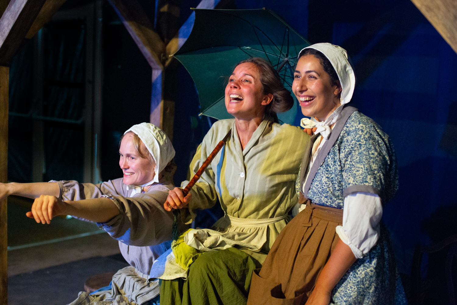Lucy Grattan, Elizabeth Crarer and Lydia Bakelmun.jpg