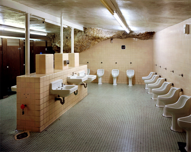 bathroom_underground.jpg