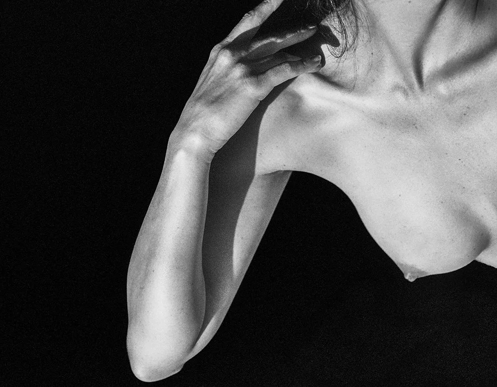 000922040035, BW1 Crop 1.jpg