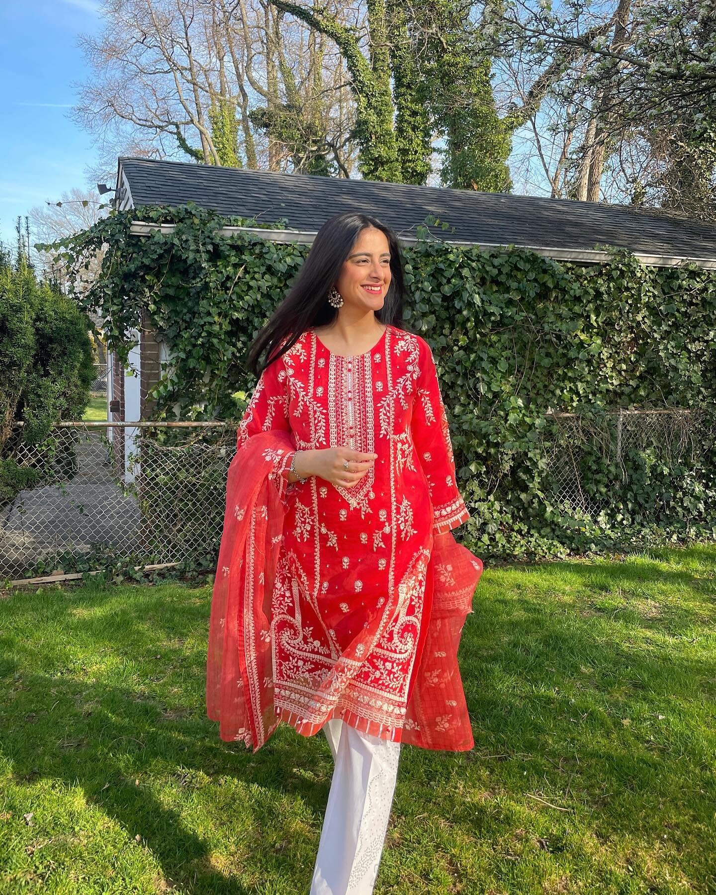 Chaand raat mubarak, insta fam 🌙

I don&rsquo;t usually wear this color but I think it might be my new fav shade of red and I got sooooooo many compliments on it 🥰

I hope you guys enjoyed ramadan iftaar outfit series. Can you guess what I will be 
