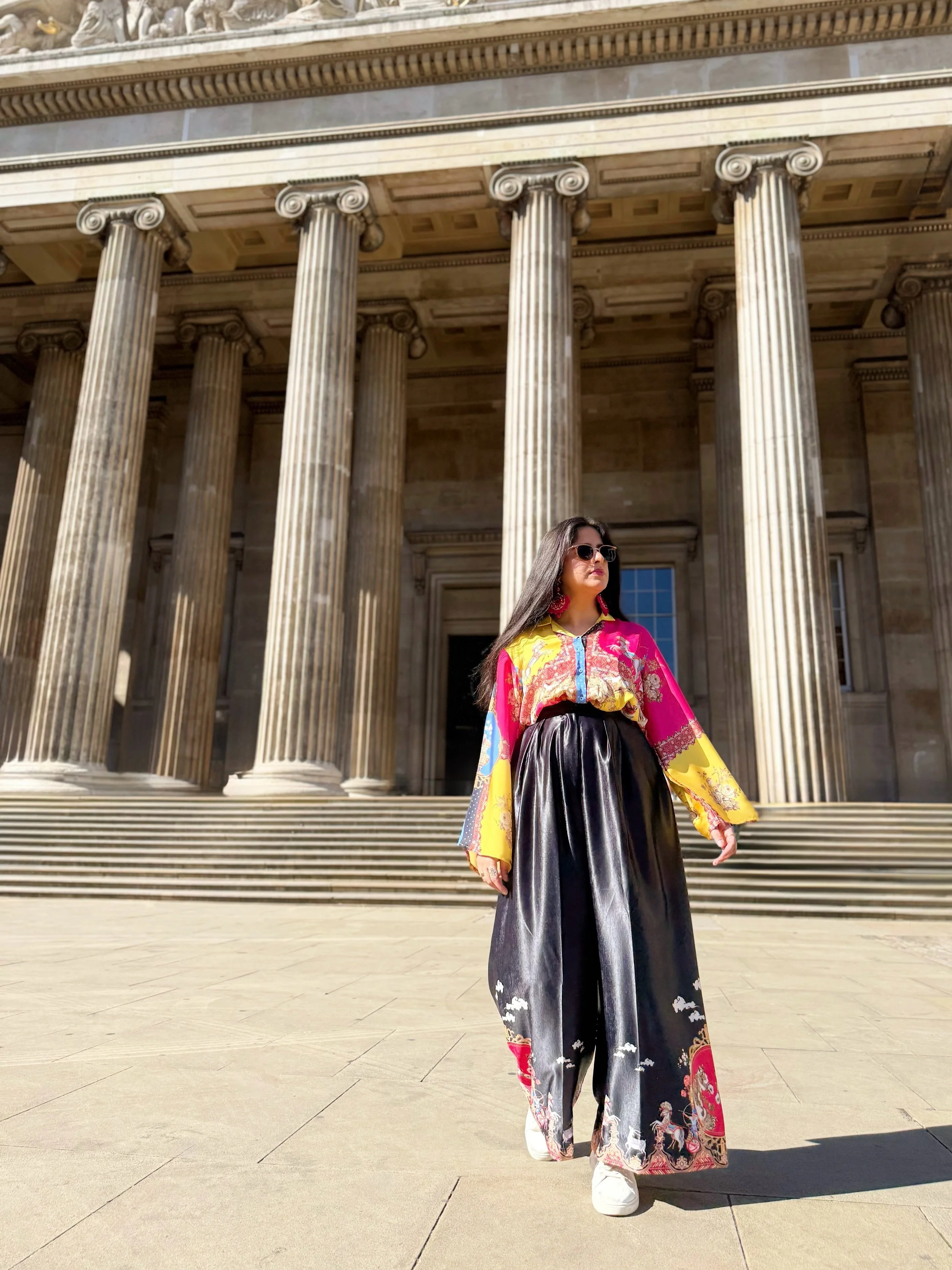 Bringing my own history to the British Museum 🇵🇰

I have had this outfit for a couple of years and was waiting for the perfect occasion to wear it. So when I planned my visit to the British Museum, I knew I had to bring it along.

I got this set fr
