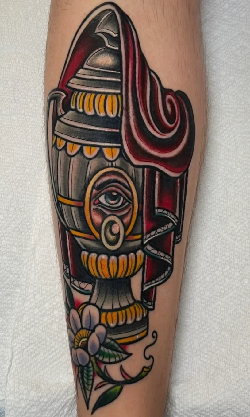 Urn by Derek Jennings